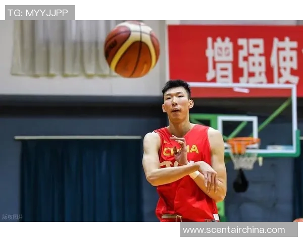周琦入选火箭队：中国篮球的新希望