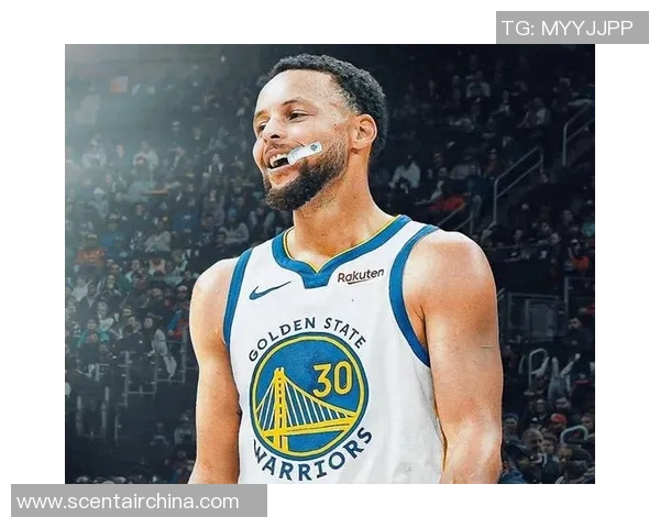 库里带伤飙分，再度刷新三分纪录！